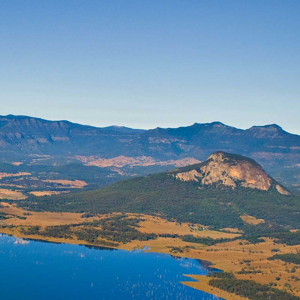 mt-barney-lodge-mt-greville mt-barney-lodge-mt-greville