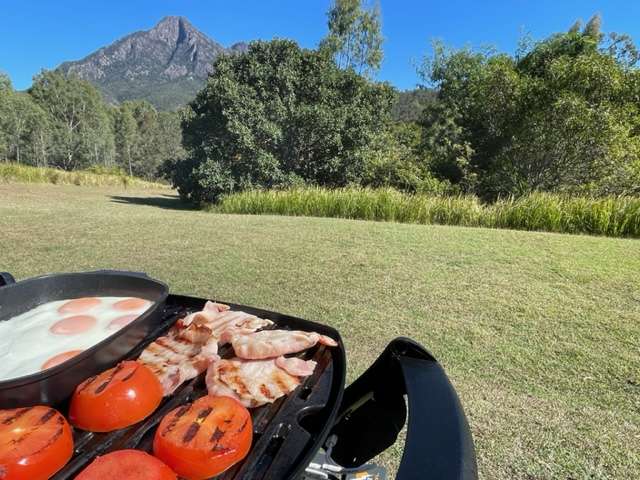Baby Q breakfast BBQ in front of Mt Barney